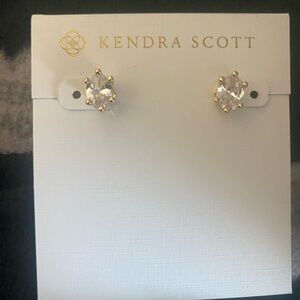 Kendra Scott Gold Heart Stud Earrings With Dust Bag.